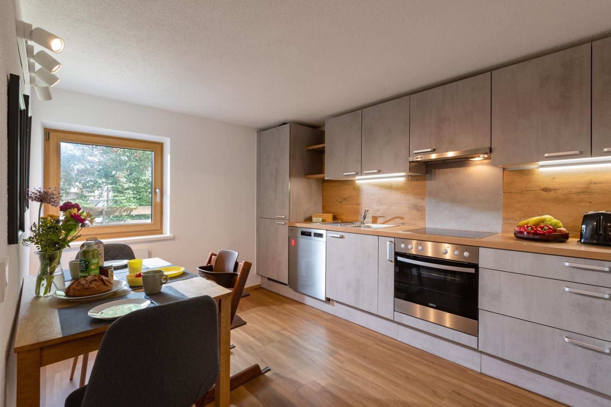 Modernes Apartment - 3 Schlafzimmer - 2 Kostenlose Parkplaetze Fügen Екстериор снимка